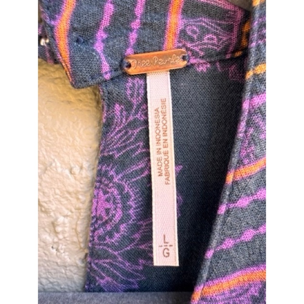 Free People Purple Medallion Walking on a dream Keyhole Blouse Tunic LARGE Boho - Picture 7 of 12
